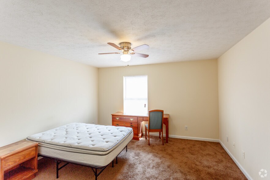 More Photos Of 1238 Sloan St, Murfreesboro Apartments For Sale