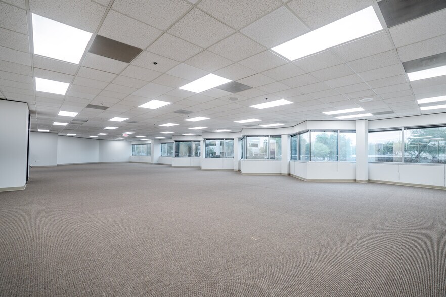 More Photos Of 4130 E Van Buren St, Phoenix Office For Lease
