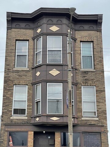 Primary Photo Of 211 E Stephenson St, Freeport Apartments For Sale