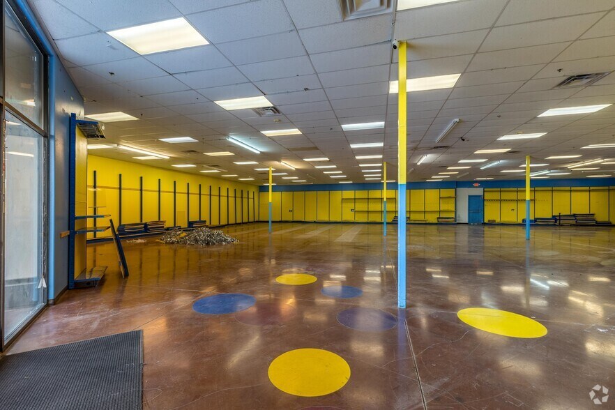 More Photos Of 9550 S Eastern Ave, Las Vegas Restaurant For Lease