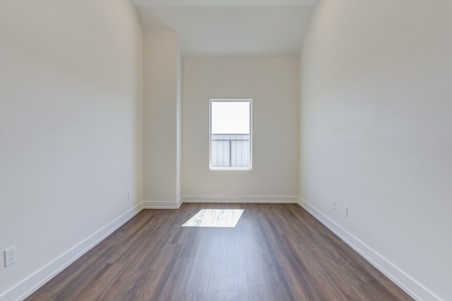 More Photos Of 11419 CR 2220, Lubbock Warehouse For Sale