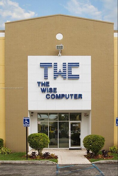 More Photos Of 3515 NW 114th Ave, Miami Warehouse For Lease