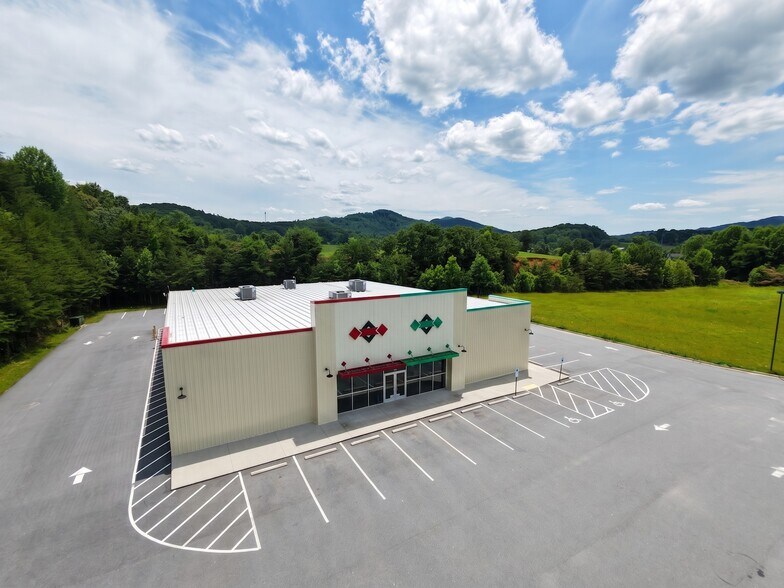 More Photos Of 104 Hwy 64 E, Hayesville Freestanding For Sale