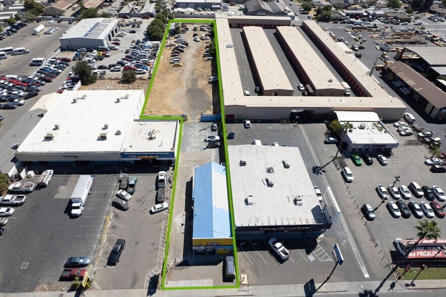 More Photos Of 4434 N Blackstone Ave, Fresno General Retail For Sale