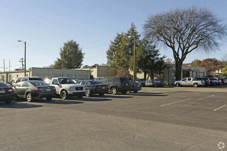 More Photos Of 5410 Homberg Dr, Knoxville Office For Lease