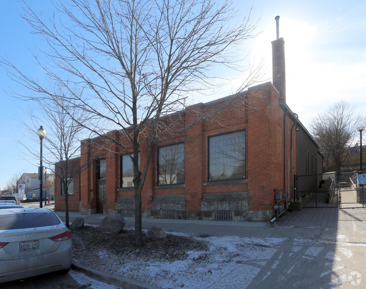 Primary Photo Of 41 Stuart St, Hamilton Flex For Sale