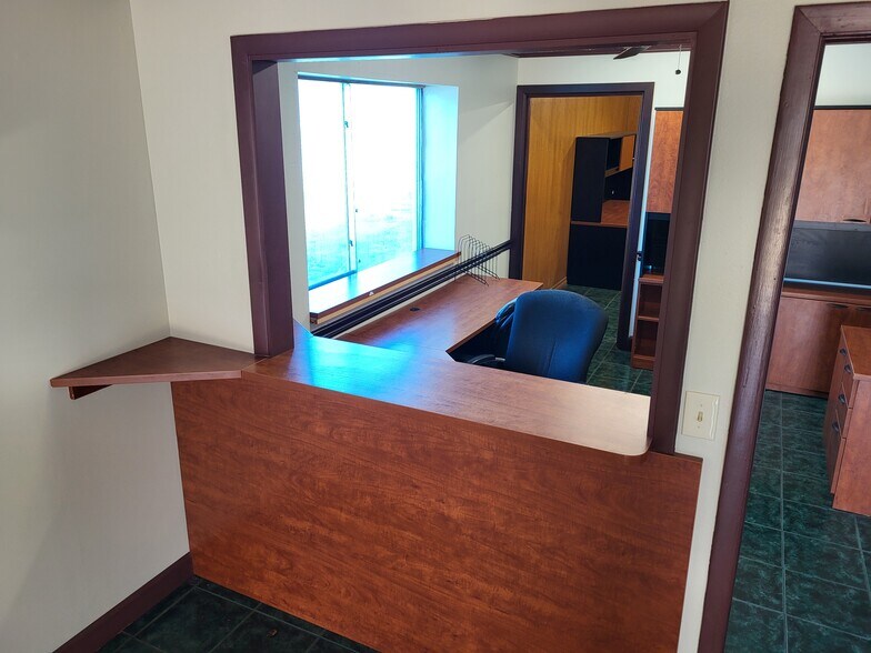 More Photos Of 3540 64th Ave N, Pinellas Park Manufacturing For Lease