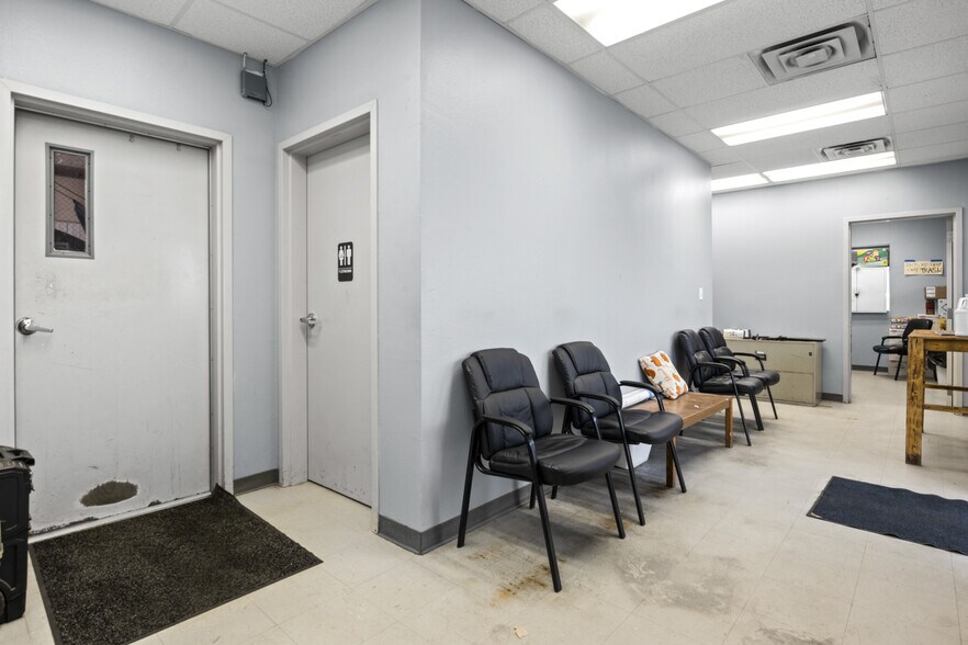 More Photos Of 2300 W Ferguson Rd, Mount Pleasant Freestanding For Lease