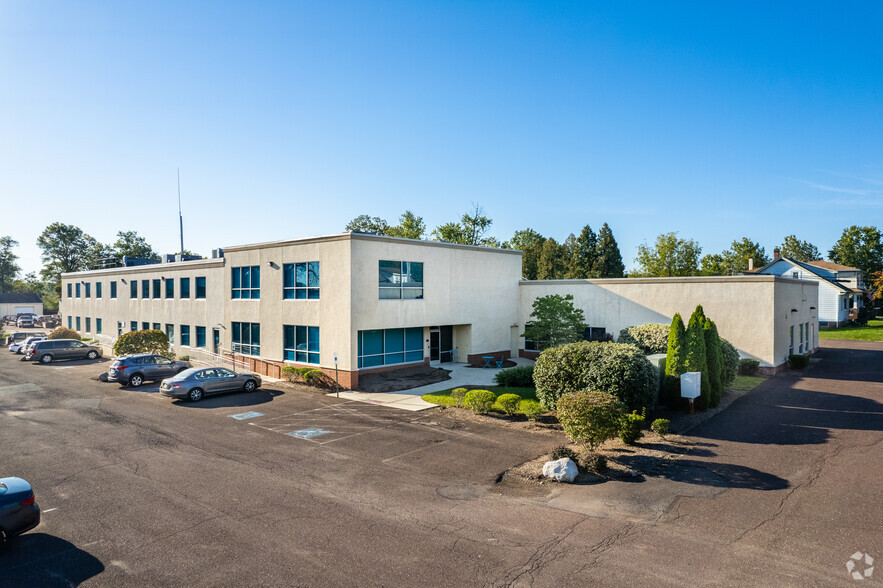 Primary Photo Of 826 N Lewis Rd, Limerick Office For Lease