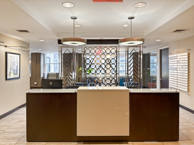 More Photos Of 405 Lexington Ave, New York Coworking Space