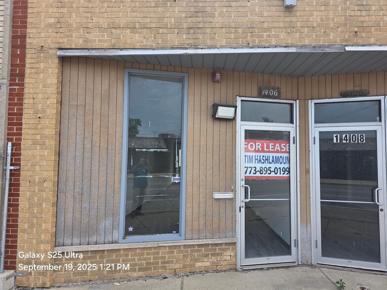 More Photos Of 1406 W Roosevelt Rd, Broadview Office For Sale