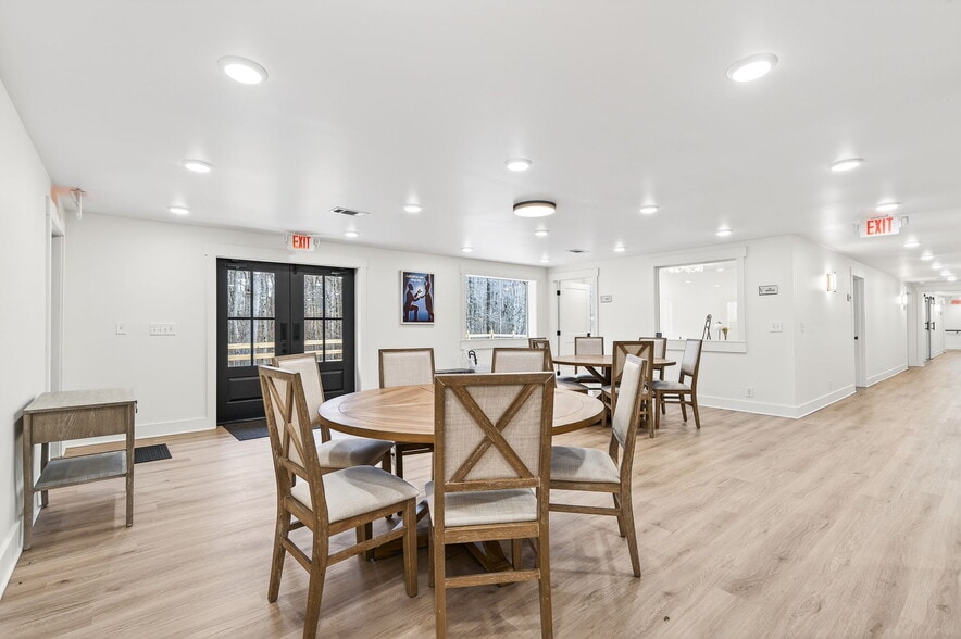 More Photos Of 1249 Gulf Rd, Spencer Golf Course Driving Range For Sale