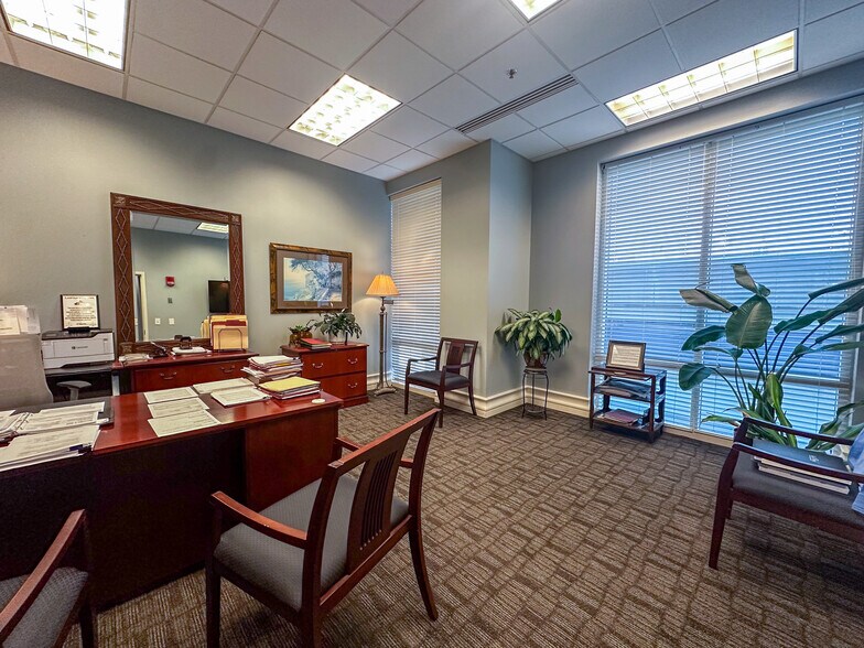 More Photos Of 100 Church St SW, Huntsville Office Residential For Lease