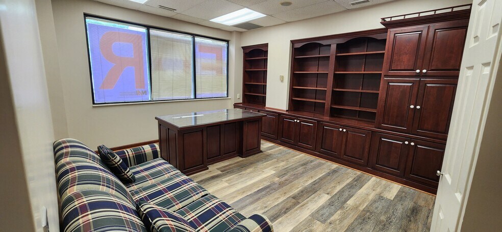 More Photos Of 200 Arh Ln, Low Moor Hospital For Sale