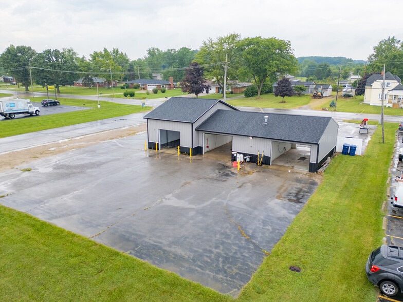 More Photos Of 3181 Lewis Ave, Ida Carwash For Sale