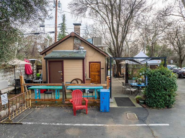 More Photos Of 1080 Humboldt Ave, Chico Office For Sale