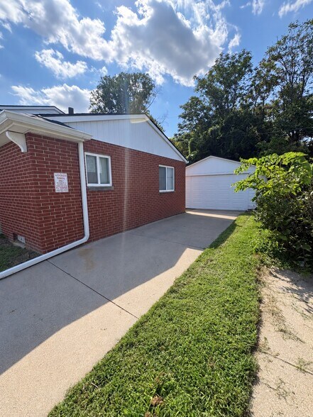 More Photos Of 2638 S 3rd Street Plz, Omaha Apartments For Sale