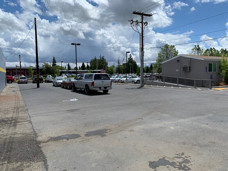 More Photos Of 2797 Fulton Ave, Sacramento Auto Dealership For Sale