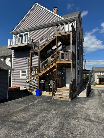 More Photos Of 318 E King St, Malvern Office For Lease