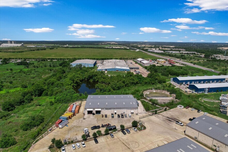 More Photos Of 1481 Robert S Light Blvd, Buda Warehouse For Lease