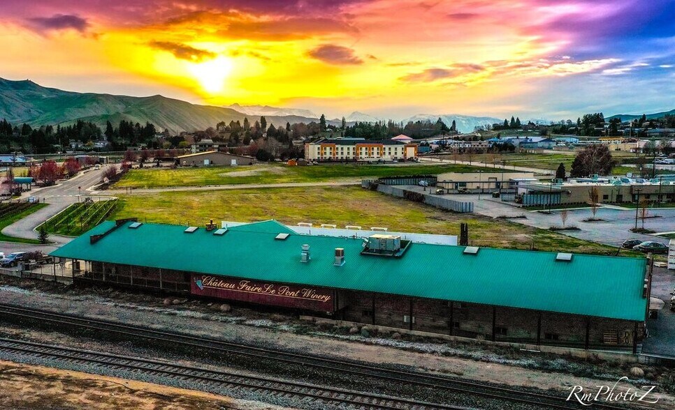 More Photos Of 1 Vineyard Way, Wenatchee Specialty For Sale