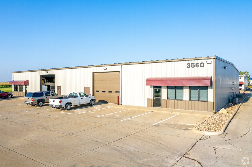 More Photos Of 3560 SW Brookside Dr, Grimes Flex For Lease
