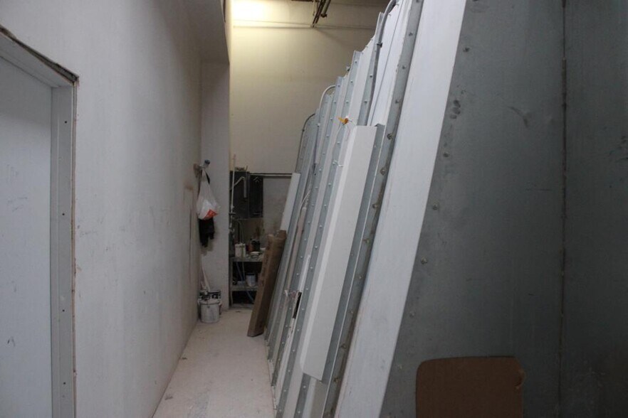 More Photos Of 11020 Argal Ct, El Paso Warehouse For Sale