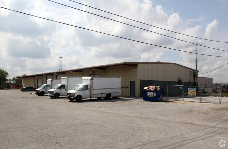 More Photos Of 2832 Mine and Mill Rd, Lakeland Warehouse For Lease