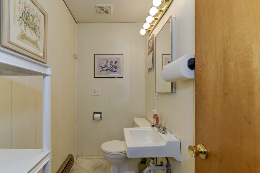 More Photos Of 3700 Pacific Ave SE, Olympia General Retail For Sale