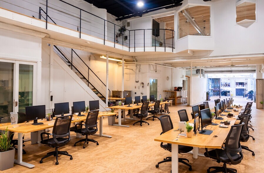 More Photos Of 400-424 Treat Ave, San Francisco Light Manufacturing For Lease