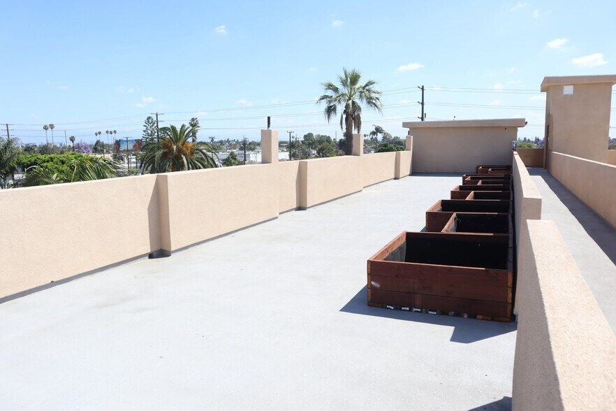 More Photos Of 8717 S Central Ave, Los Angeles Apartments For Sale