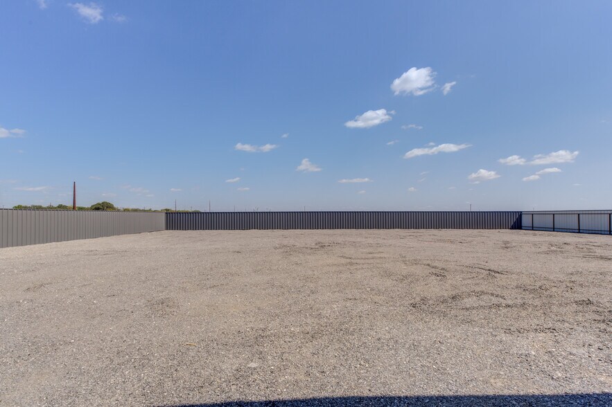 More Photos Of 11419 CR 2220, Lubbock Warehouse For Sale