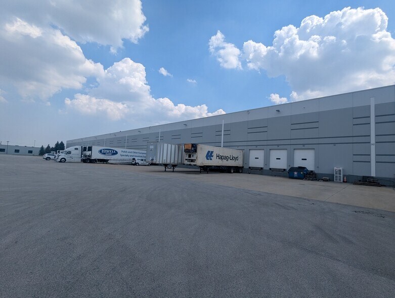 More Photos Of 9234 Belmont Ave, Franklin Park Manufacturing For Lease