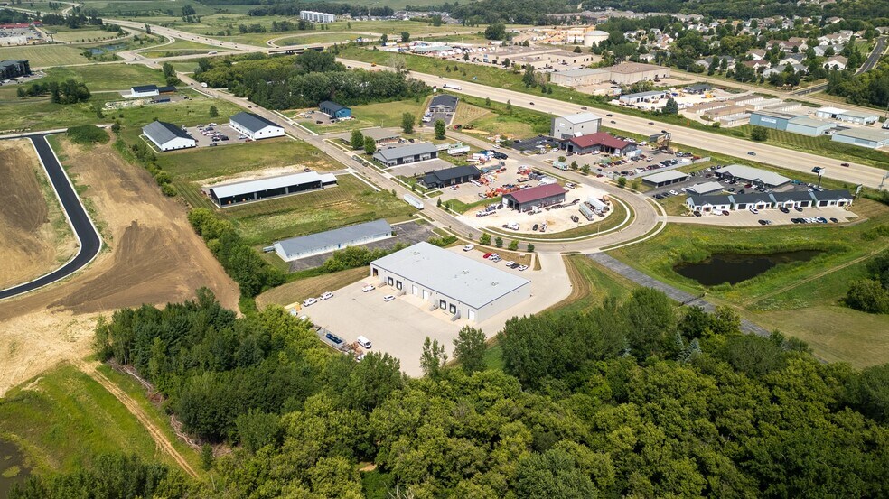 More Photos Of 6131 Rome Cir, Rochester Warehouse For Lease