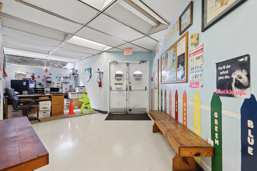 More Photos Of 217 Wells Rd, Orange Park Schools For Sale