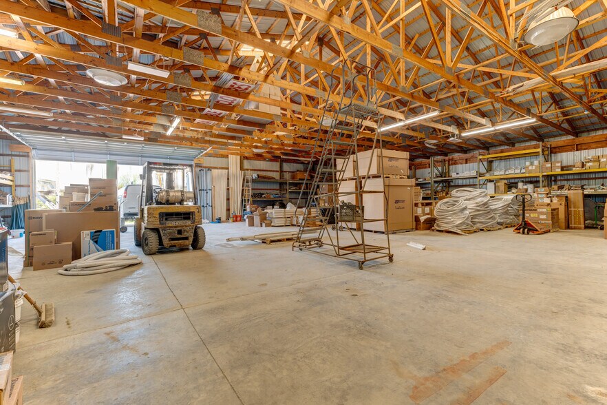 More Photos Of 3090 W Cook Rd, Grand Blanc Showroom For Sale