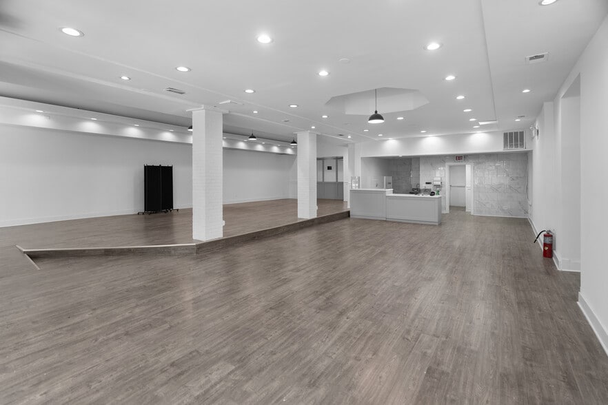 More Photos Of 440 N State St, Chicago Apartments For Lease