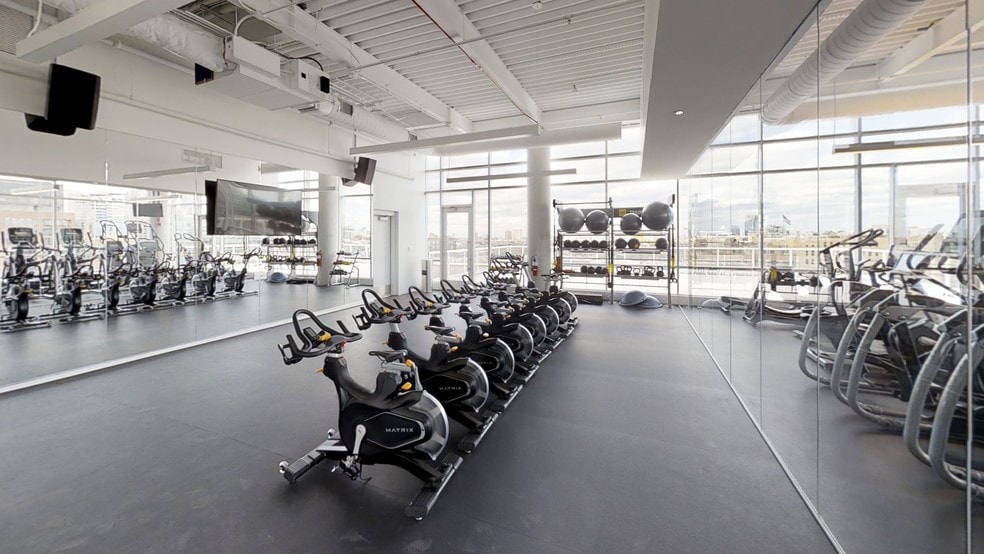 More Photos Of 1201 W Lake St, Chicago General Retail For Lease