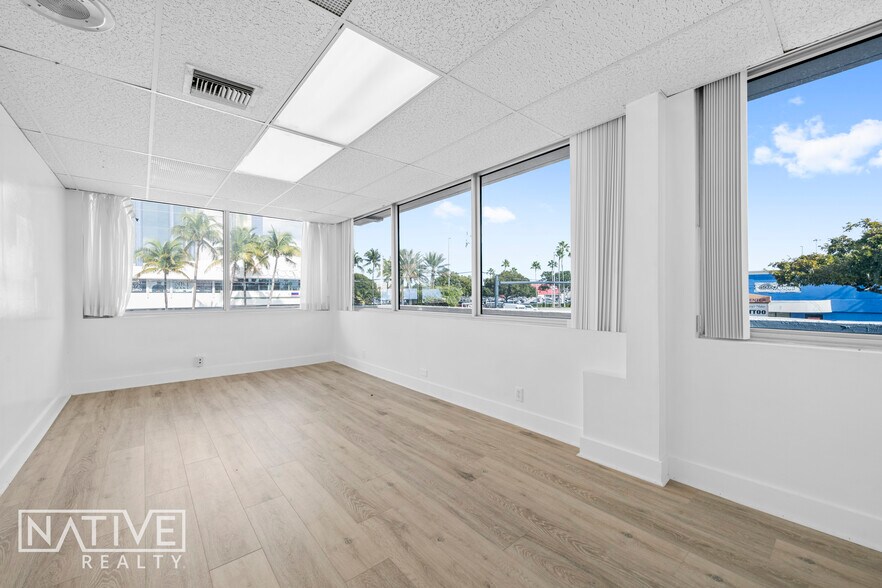 More Photos Of 2132-2200 E Oakland Park Blvd, Fort Lauderdale Office For Lease