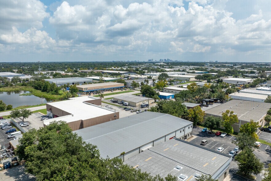 More Photos Of 4507 36th St, Orlando Service For Lease