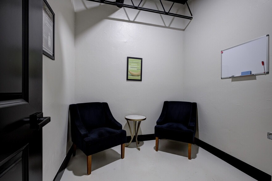 More Photos Of 6500 N Meridian Ave, Oklahoma City Medical For Sale