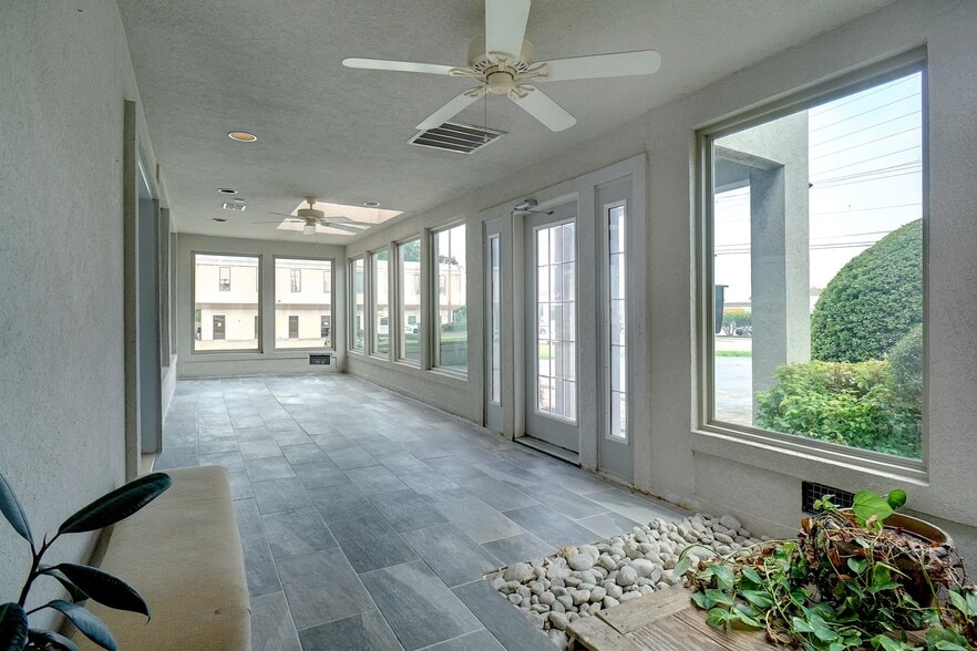 More Photos Of 1303 Northwest Hwy, Garland Medical For Lease