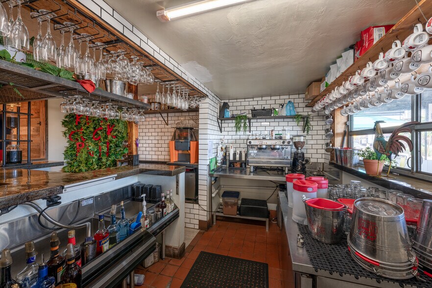 More Photos Of 2730 University Ave, San Diego Restaurant For Sale