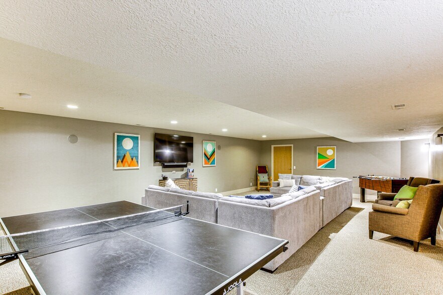 More Photos Of 40 Christa Circle cir, Garden City Specialty For Sale