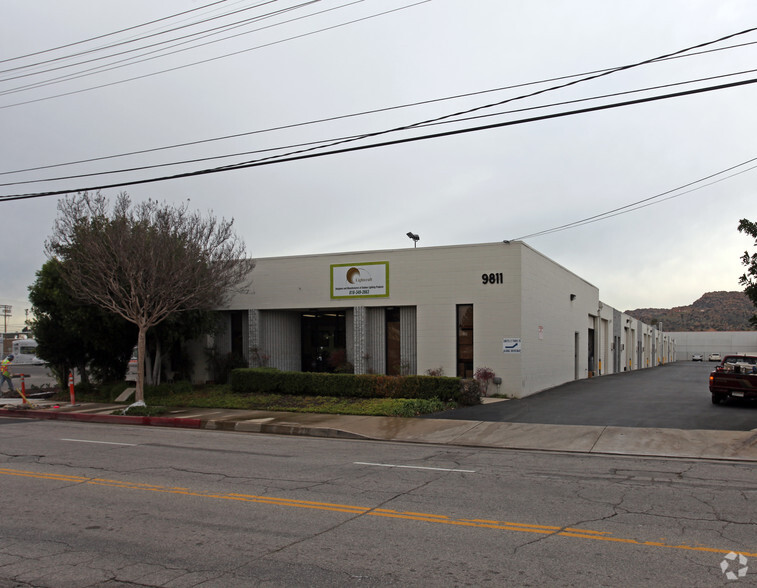 Primary Photo Of 9811 Owensmouth Ave, Chatsworth Warehouse For Lease