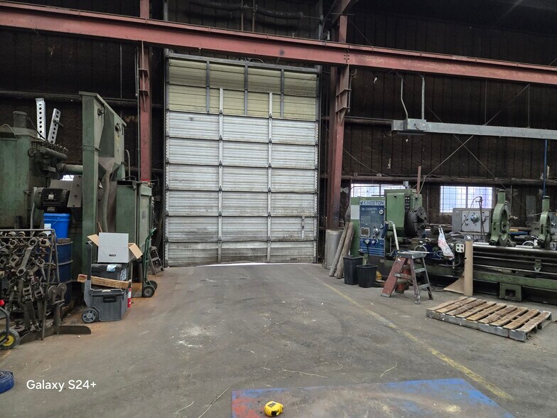 More Photos Of 658 Omaha Dr, Corpus Christi Industrial For Sale