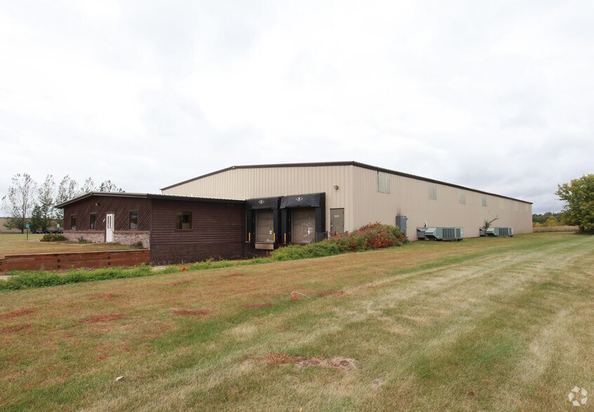 More Photos Of 805 Prospect Ave, Osceola Manufacturing For Lease
