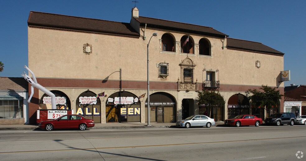 More Photos Of 1118-1126 Fair Oaks Ave, South Pasadena Storefront For Lease