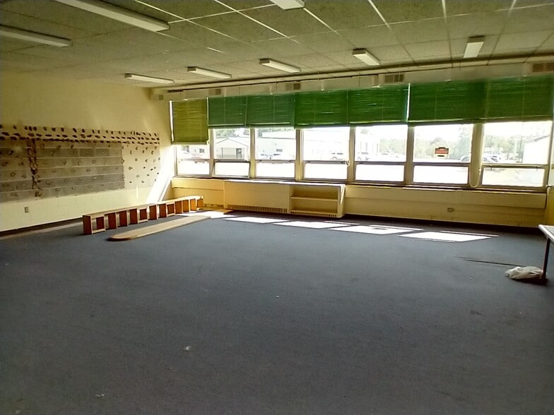 More Photos Of 662 Airport Rd, Punxsutawney Self Storage For Sale