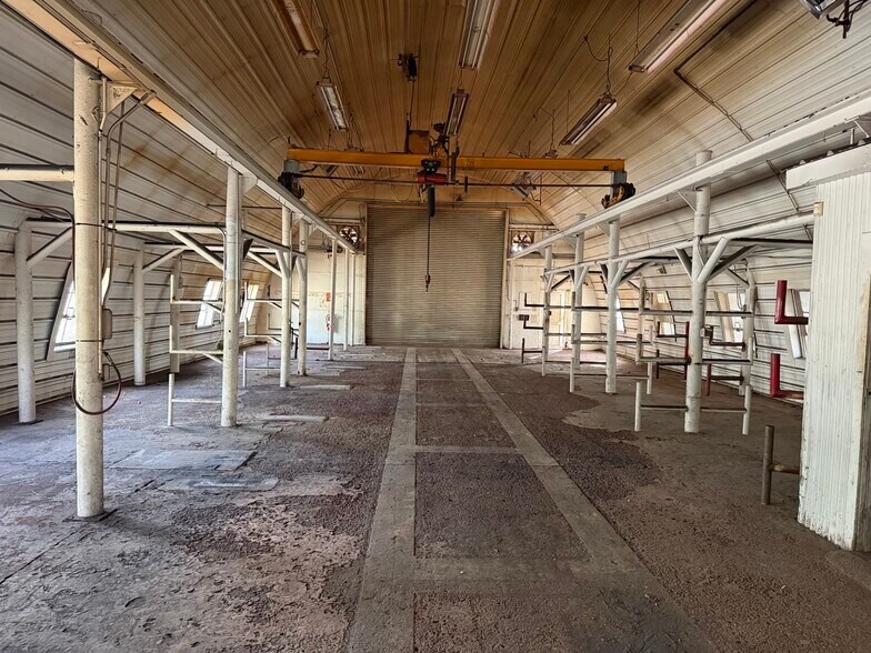 More Photos Of 16013 W Sardis Rd, Bauxite Industrial For Sale
